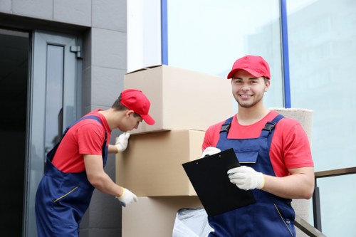 Packaging and moving boxes for a Knightsbridge home move