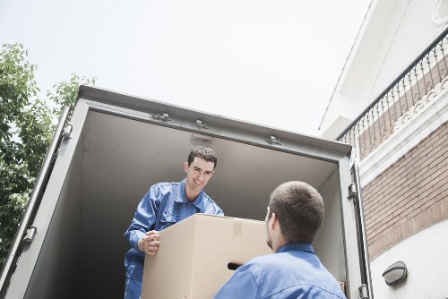 Efficient flat removals service in Knightsbridge with organised moving support